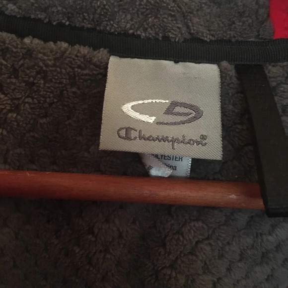 Champion jacket with hood, size XL - Picture 4 of 9